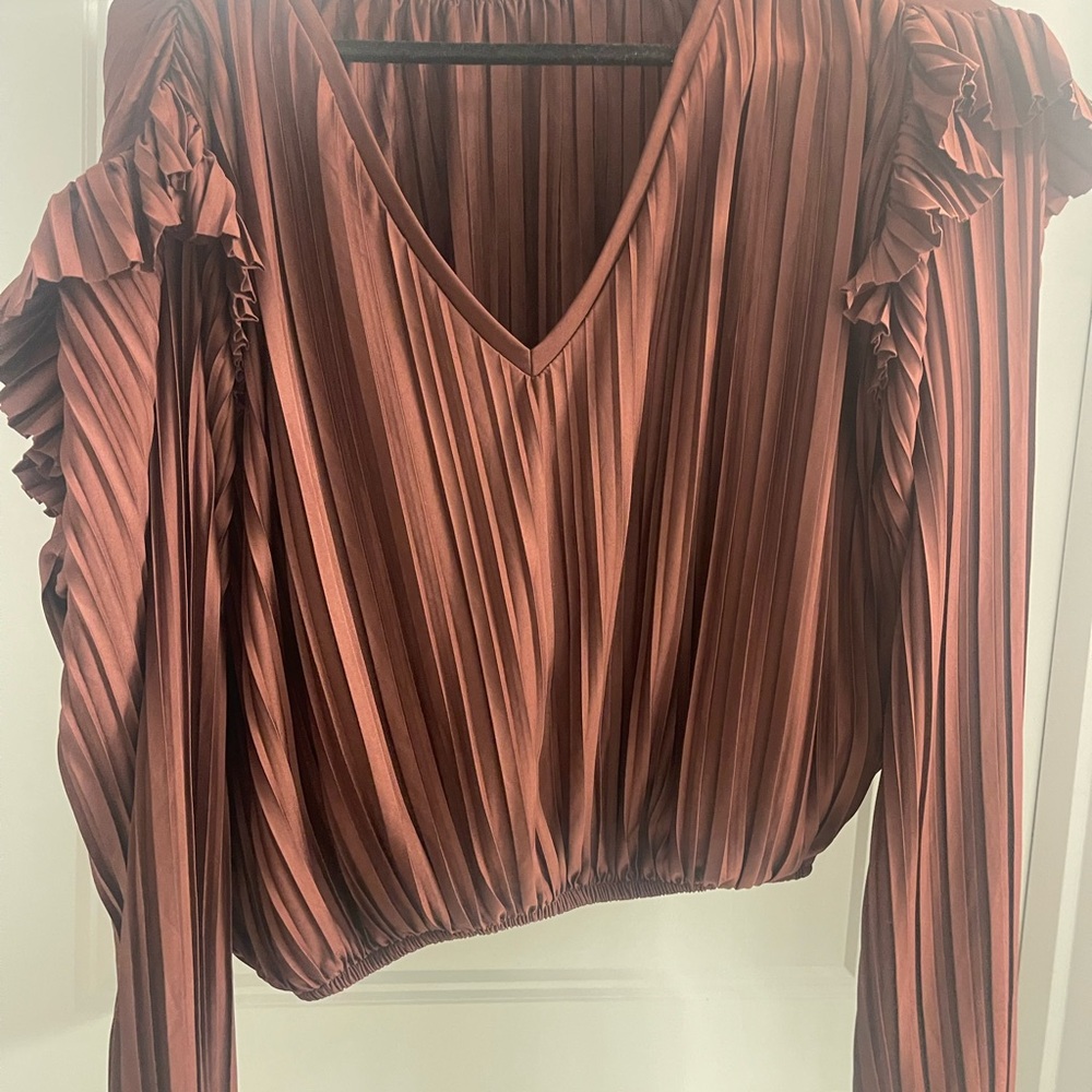 Elegant Pleated V-Neck Top - Brown